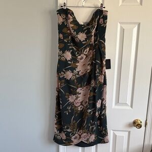Lulu's Strapless Floral Midi Dress in Dark Green and Blush